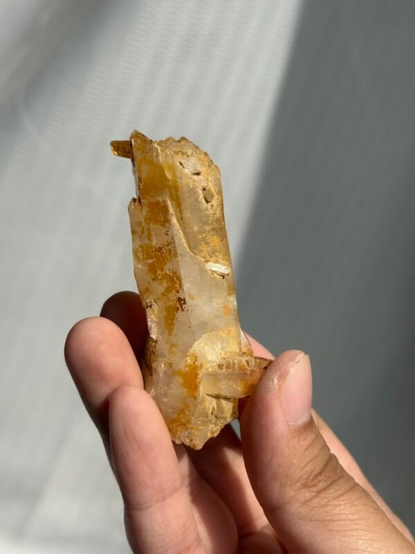 Yellow gold mineral leather Himalayan double-pointed floating crystal  09H