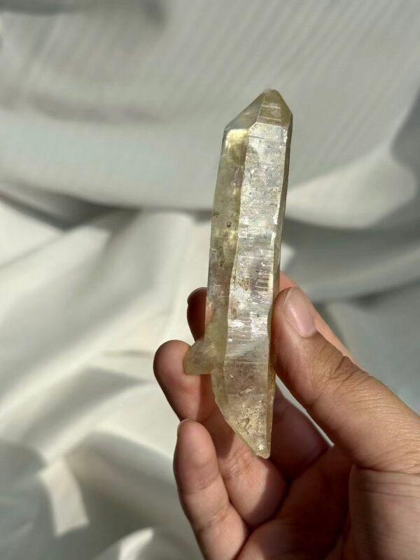 Transparent Double-Terminated Himalayan Pocket Crystal with Interlocking Crystals  15M