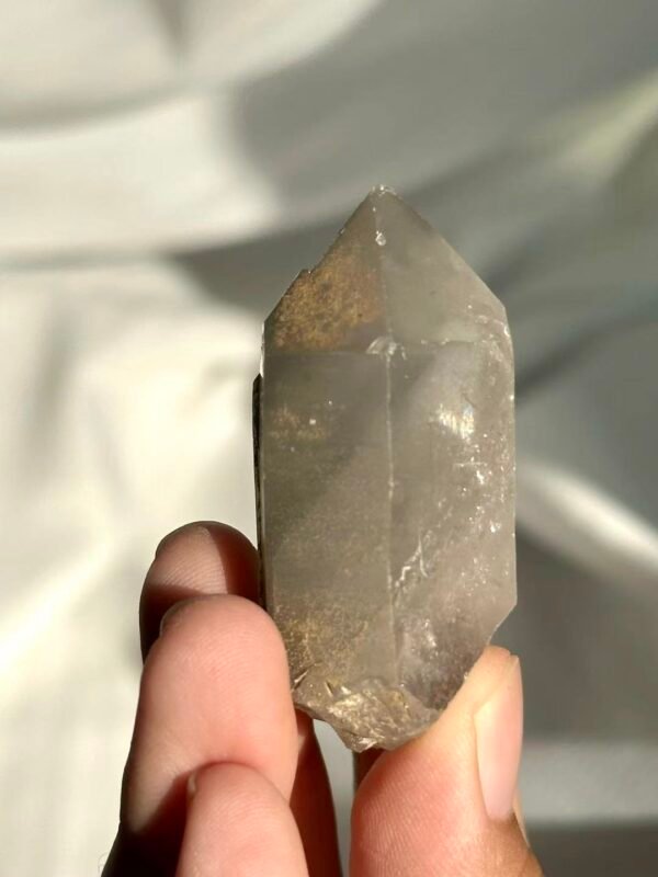 Himalayan Mini Single Crystal: Gray Hidden Mountain Pattern with Rainbow Sheen  13D