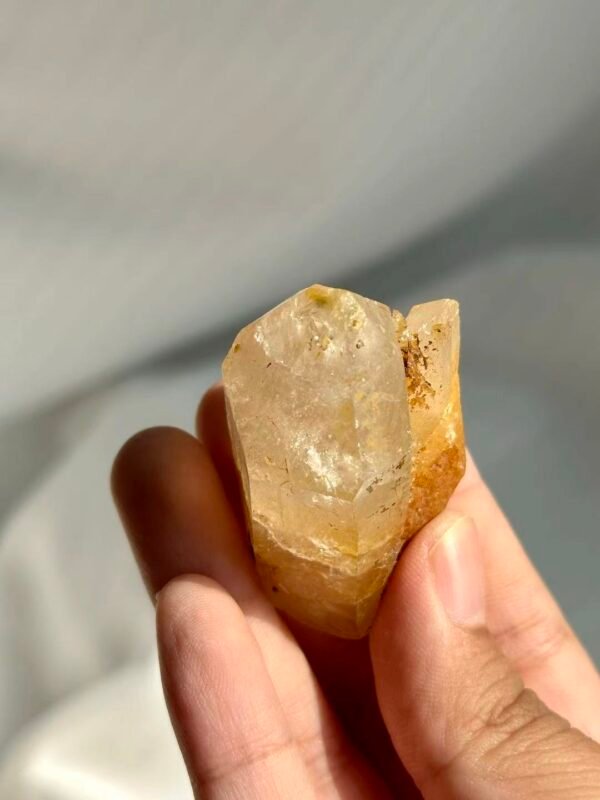 Tibetan Himalayan Mini Single Crystal  13Q