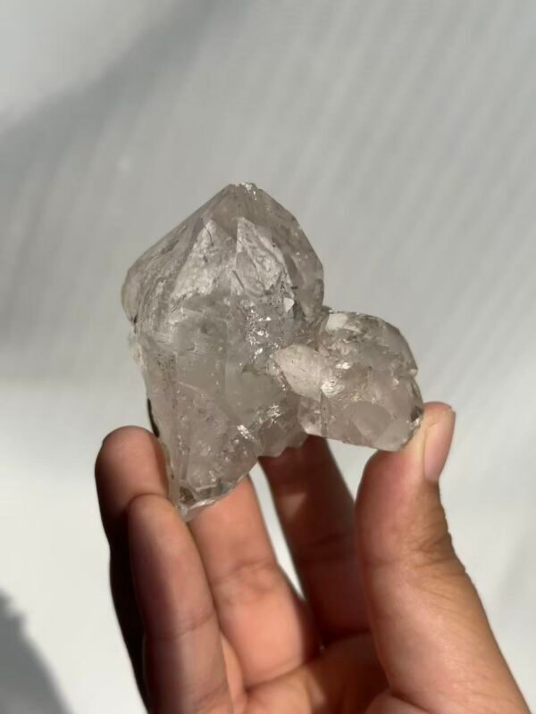 Himalaya interspersed with transparent white crystal   10G