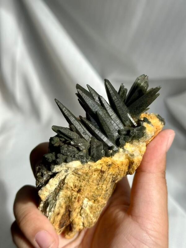 Nepalese Green Phantom Laser Wand Himalayan Crystal Cluster  12A