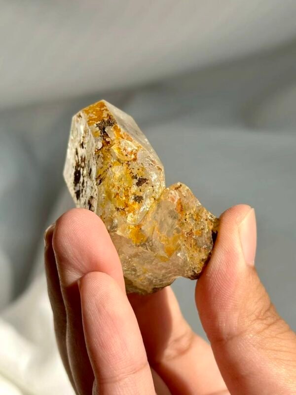 Tibetan Himalayan Crystal – Twisted Structure & Colorful Ore Rind 13N