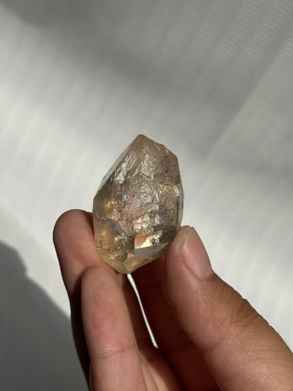 Small single crystals in the Himalayas  09M