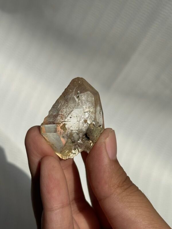 Small single crystals in the Himalayas  09M